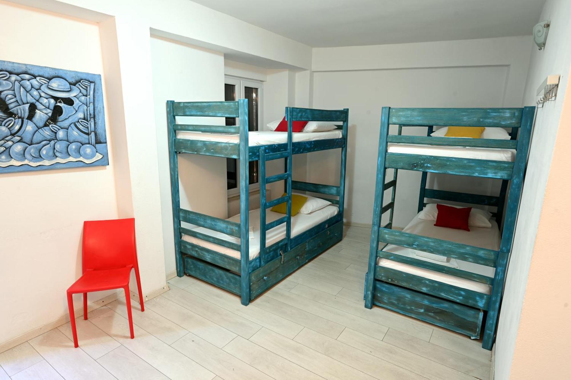 White Rabbit Hostel Хвар Экстерьер фото