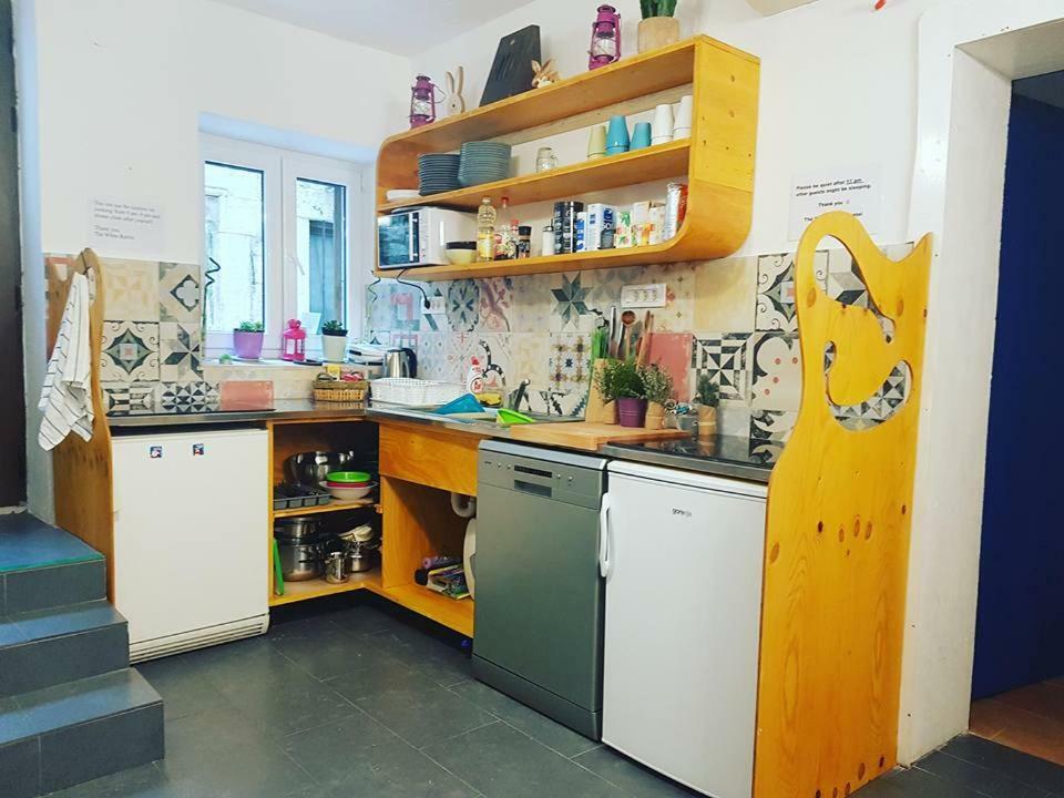White Rabbit Hostel Хвар Экстерьер фото